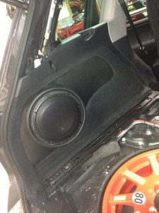 VW 2011-2017 Touareg 10" Subwoofer Enclosure